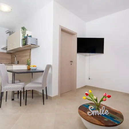 With Parking Space Baska, Krk - 25249 Appartement *