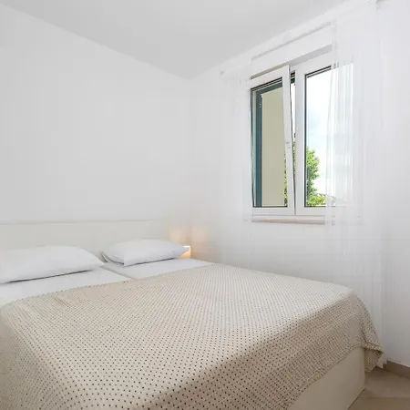 Appartement With Parking Space Baska, Krk - 25249